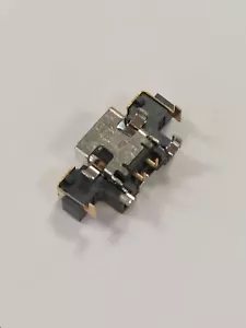 Power Charging Port for Nintendo 3DS - Picture 1 of 2