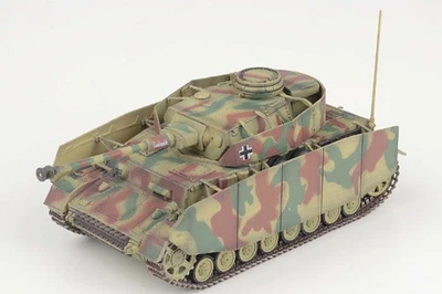 63243 Dragon Models Sd.Kfz.161 Panzer IV J 1/72 Model German Army 15.PzGrenDiv - Image 1 of 2