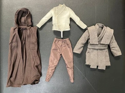 Hot Toys DX26 Star Wars Obi-Wan Kenobi 1/6 Scale Outfit Tunic & Hooded Cloak - Image 1 of 4