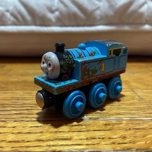 Learning Curve Mud Covered Thomas Wooden Railway Train Toy Engine Magnetic - Picture 1 of 6