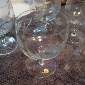 Set of 4 Etched Wheat & Flower Themed Romanian 5" Tall Glasses. 3 Desert/Shrimp - Picture 1 of 5
