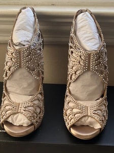 I.N.C International Concepts Women High Heel Shoes Gold With Rhinestones 8.5M - Picture 1 of 4