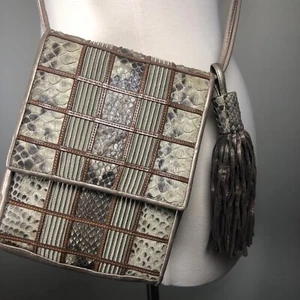 Borsa a tracolla vintage Sharif patchwork pelle di serpente frange accento glam - Foto 1 di 18