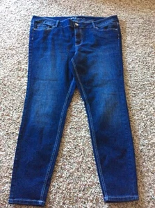 M Jeans By Maurices Mid Rise Plus Size 20W EUC - Picture 1 of 10