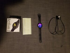 Samsung Galaxy Watch Active 2 44mm, comes with all original accessories