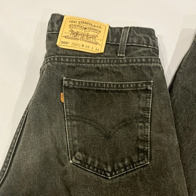 Pantalones de mezclilla Levi’s 505 de colección años 90 con lengüeta naranja calce regular pierna recta desteñidos negros 34x34 Foto 1 de 4
