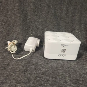 Netgear Orbi RBS10 WiFi Add-On Satellite Wireless Mesh W/Power Adapter Bundle - Picture 1 of 8
