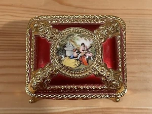 Red Rectangle Music Jewelry Box by Splendid Plays My Heart Will Go On Japan - Picture 1 of 8