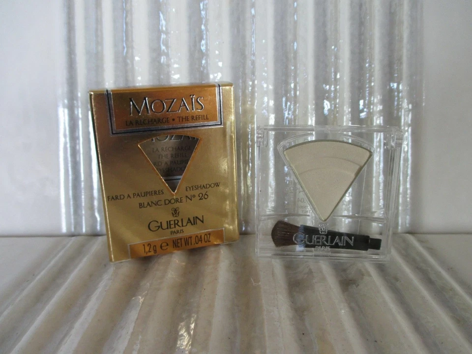 GUERLAIN MOZAIS THE REFILL EYESHADOW BLANC DORE No 26 .04 OZ BOXED - Image 1 of 1