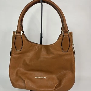 Michael Kors Vanessa Medium Leather Shoulder Tote Expandable- Luggage Gold - Picture 1 of 7