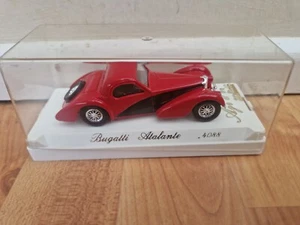 1/43 SOLIDO AGE D'OR - CLASSIC BUGATTI ATALANTE RED DIECAST MODEL CAR REF 4088 - Picture 1 of 3