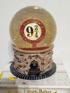 Harry Potter Plattform 9 3/4 Schneekugel 10 cm - Bild 1 von 3
