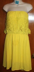 GIANNI BINI Ladies' Large STRAPLESS DRESS (Yellow w/ Crochet Trim) EUC - Picture 1 of 1