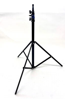 Usado.  Un soporte de luz Speedotron.  Triple elevador.  106 pulgadas de altura total Foto 1 de 2