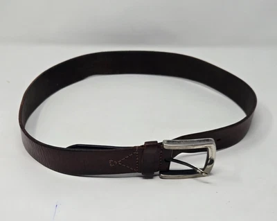 Винтажный кожаный ремень натертый маслом коричневый серебристый с пряжкой 40 дюймов длиной 1,5 дюйма шириной - Изображение 1 из 4