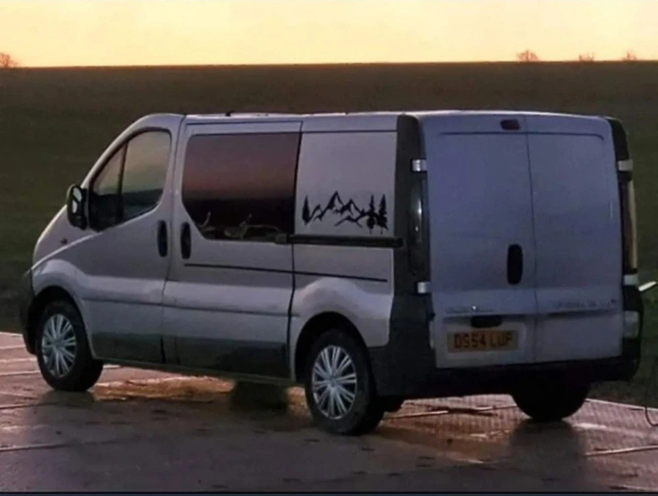 Camper Van - Vauxhall Vivaro - Image 1 of 4