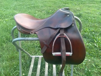  通用英式马鞍 — 第 1/3 张图片