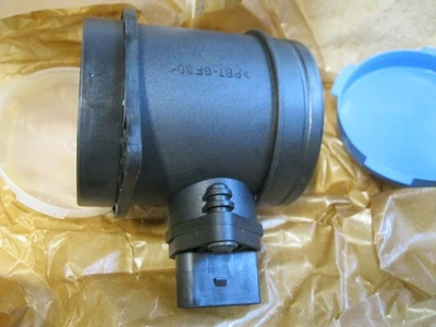 BOSCH 0280218073 Mass Air Flow Sensor  For 2002-2009 Audi A3 TT Quattro, VW Tour - Image 1 of 4