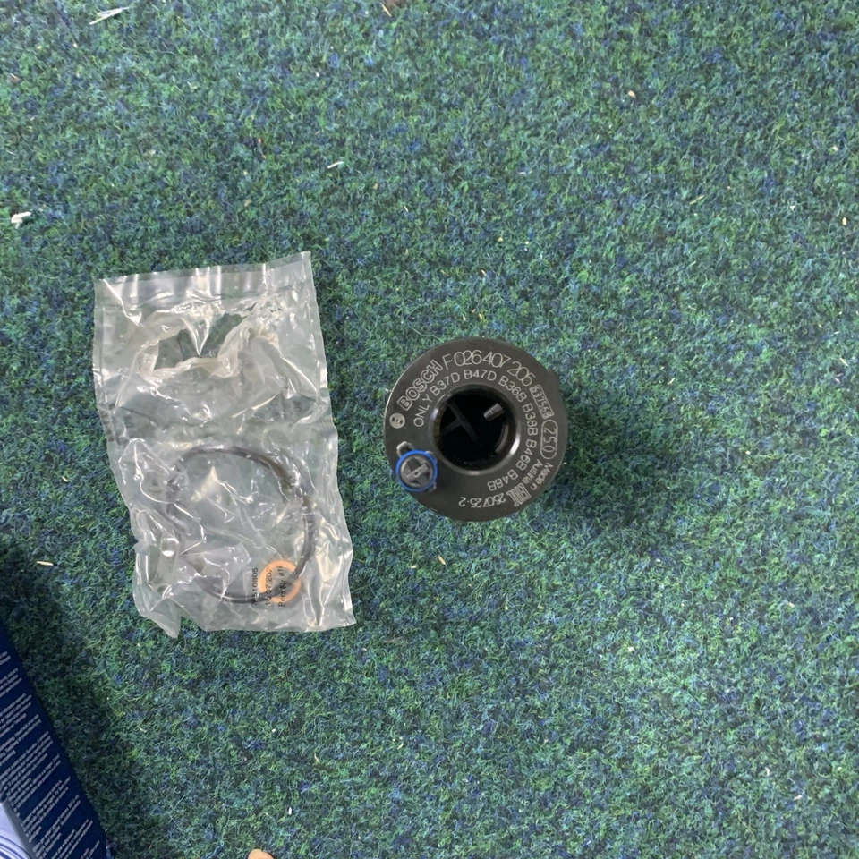 Oil Filter F026407205 Bosch 11428575211 8575211 04152WAA01 P7205 Quality New - Image 1 of 3