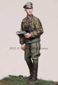 ALPINE MINIATURES 35299, WSS Grenadier Officer, SCALE 1:35 - Picture 1 of 7