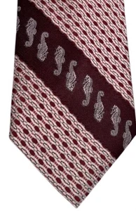 Vtg 70s SEARS Men’s Store Wide Necktie~Tie SEAHORSES~MCM~Shades Of Maroon~4.25” - Picture 1 of 6