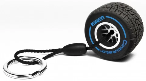 Pirelli Wet Tire Keychain Blue Cover