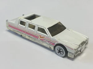 1990 Hot Wheels loose Limousine White/pink Mattel Inc. Limo Service - Picture 1 of 3