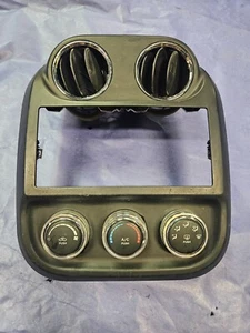 2011-2015 JEEP COMPASS CLIMATE TEMP HEAT AC CONTROL - P55111278AD OEM - Picture 1 of 10