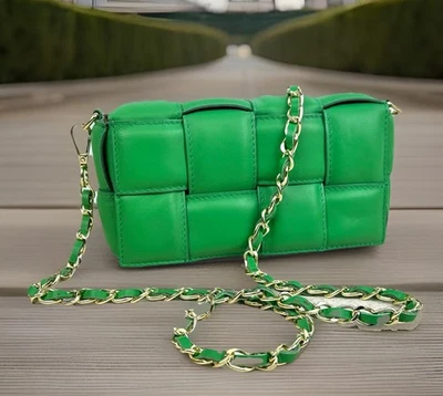 Vera Pelle Woven Green Leather Shoulder Bag Gold Chain Brown Interior Italy 9” - Image 1 of 4