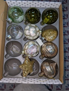Caja de 12 Adornos Surtidos para Árbol de Navidad - MEZCLADOS - franqueo gratuito VENDEDOR DEL REINO UNIDO - Imagen 1 de 4