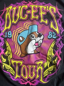 T-shirt grafica viaggio tour Buc-ee's Bucee's 1982 taglia M - Foto 1 di 6