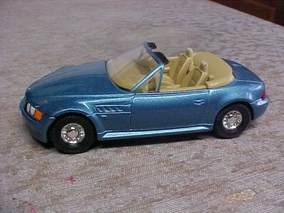 Corgi Classics 04901 James Bond 007 Goldeneye BMW Z3 Roadster - Image 1 of 4