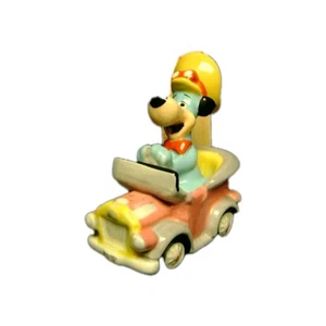 Salt and Peppers Huckelberry Hound and Car Hanna Barbera with Box - Picture 1 of 4