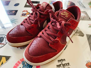 Nike SB Zoom Dunk Low Track Red Größe US 9,5 / UK 8,5 / EUR 43 - Bild 1 von 11