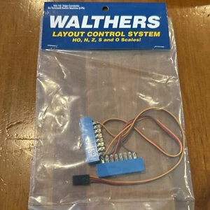 Conectores de borde Walthers #942-142 para máquinas de conmutación Tortuga se adaptan a placa bronceada - Imagen 1 de 4