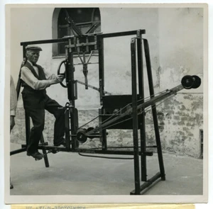 L'autrichien Julius Berger, inventeur de l'avion-bicyclette. - Picture 1 of 3