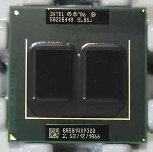 Intel Core 2 Extreme QX9300 Mobile SLB5J 2.53GHzProcessor -CPU - Picture 1 of 1