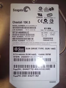 Sun Microsystems 146 GB 15000 RPM, 3,5" (540-6607-01) 390-0327 ST3146855LC - Imagen 1 de 3