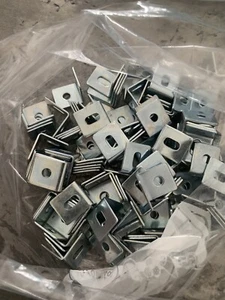 L kleine Klammern, 20 Stück L Klammern, mit 40 Stück Schrauben für Schreibtisch - Bild 1 von 2