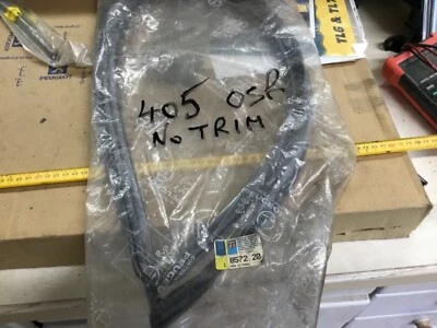 Peugeot 405 estate SW mk1 mk2 rear wing OSR GLASS  WINDOW WEATHERSEAL  857220 - image 1 of 2