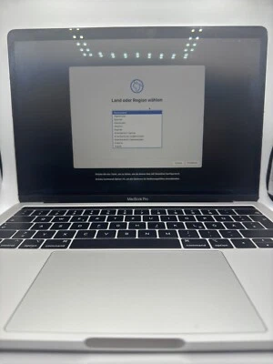 Apple MacBook Pro 13,3 Zoll mit Touchbar 128GB - Bild 1 von 4