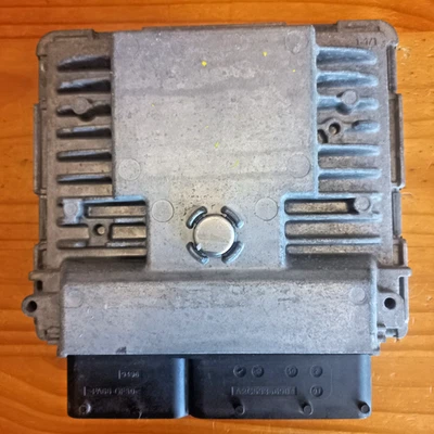 CALCULATEUR VW POLO V  1.2  CONTINENTAL SIMOS 10.22 A  5WP44821 / 03F906070-GD - Immagine 1 di 2