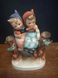 Schöne Goebel HUMMEL 5" HUM 179 COQUETTES Figur NEUWERTIG - Bild 1 von 9