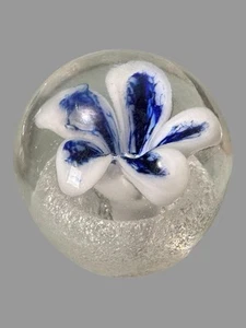 Vintage 2.75" Art Glass Paperweight Figural Blue & White Flower - Picture 1 of 5