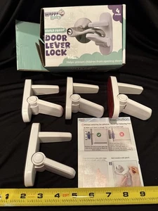 NEU WAPPA BABY 4 KINDERSICHERE TÜRDRÜCKERSCHLÖSSER 3M RÜCKSEITE VERHINDERT DAS ÖFFNEN VON TÜREN - Bild 1 von 9