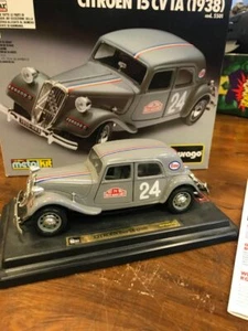 BURAGO 1: 24 METAL KIT CITROEN 15 CV TA 1938 PARZIALMENTE ASSEMBLATA - Foto 1 di 3