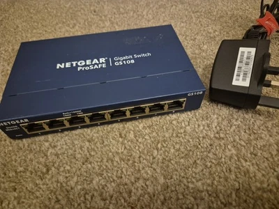 Netgear ProSafe 8-port Gigabit Switch GS108v4 - Image 1 of 4