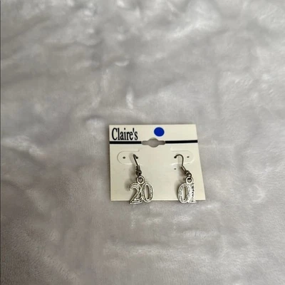 Vintage Claire's Silver 2001 Earrings on original card - Image 1 of 4