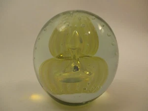 Vintage 1999 Robert Eickholt Signed Glass Paperweight Opalescent Jellyfish Flame - Picture 1 of 9