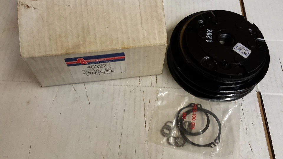 48327 A.C CLUTCH ASSEMBLY CHRYSLER IMPERIAL NEW YORKER LEBARON FIFTH AVE - Imagem 1 de 1